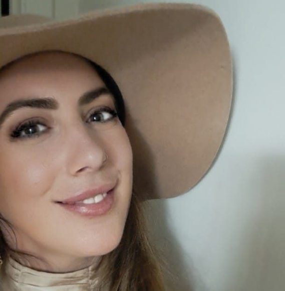 Meet your Posher, Hannahlea ❣️ - Picture 1 of 1